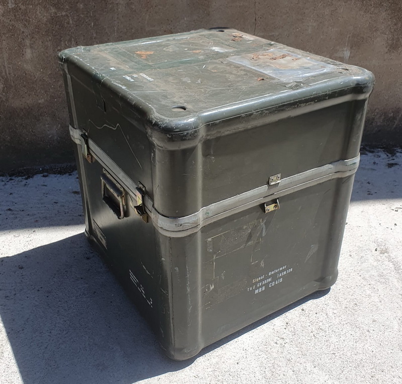caja militar metal 61x54x60 1u